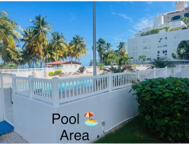 Isla Verde Frente A La Playa Y Piscina, Centrico Y Accesible San Juan Dış mekan fotoğraf